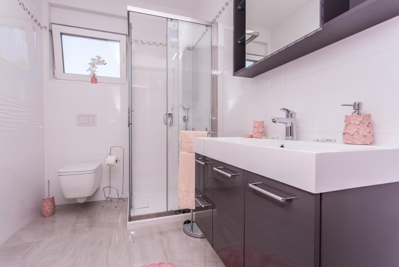 Waterfront Apartments Pia - Marija マリンスカ エクステリア 写真