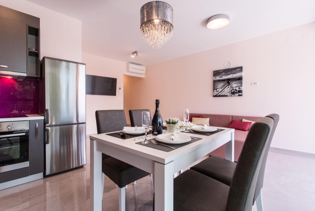Waterfront Apartments Pia - Marija マリンスカ エクステリア 写真