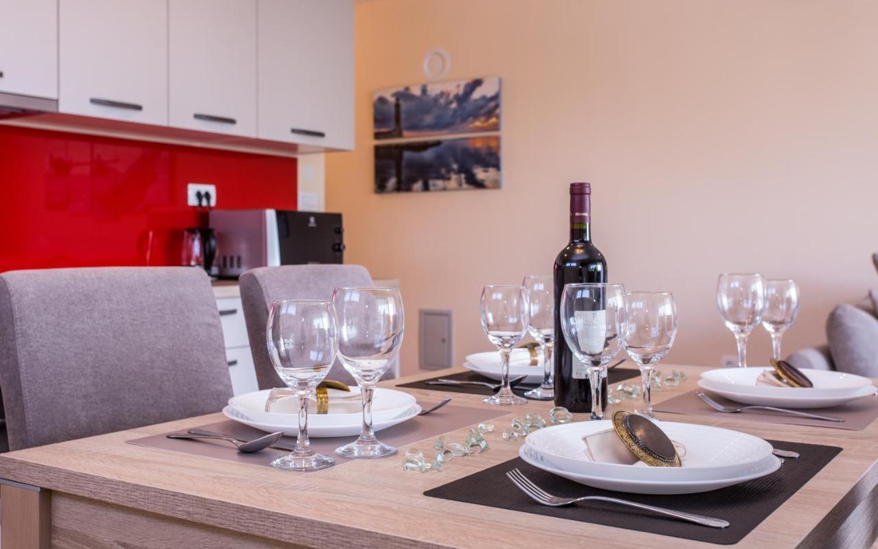 Waterfront Apartments Pia - Marija マリンスカ エクステリア 写真