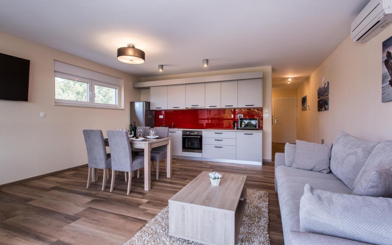 Waterfront Apartments Pia - Marija マリンスカ エクステリア 写真