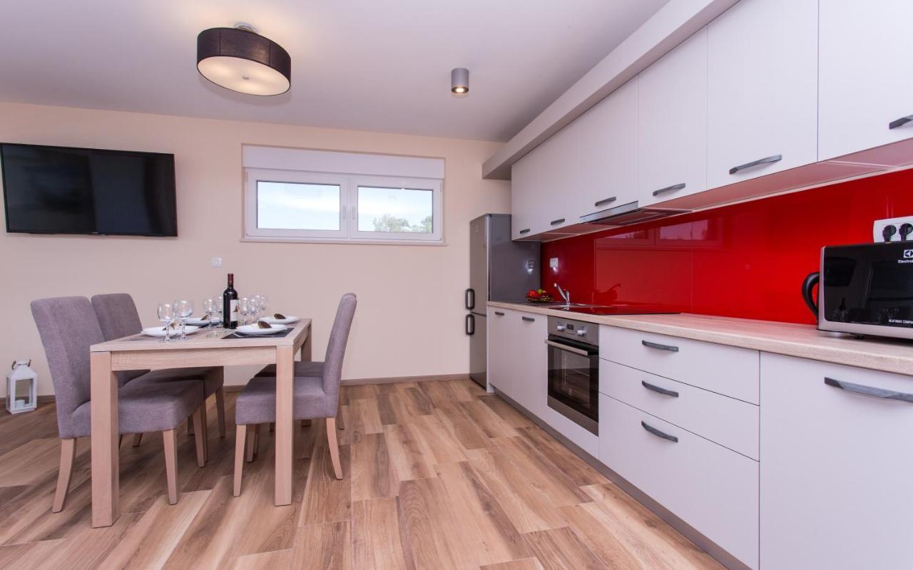 Waterfront Apartments Pia - Marija マリンスカ エクステリア 写真